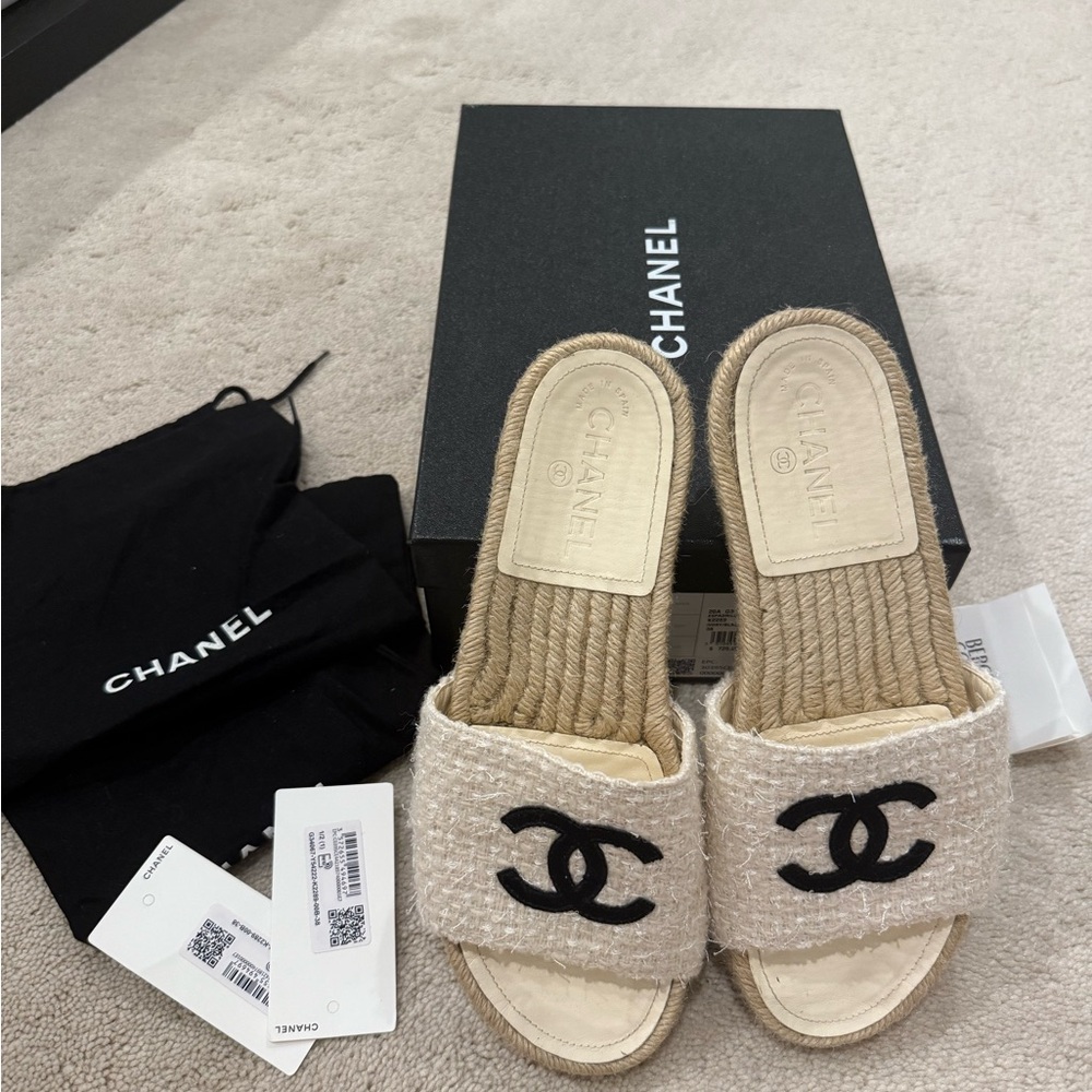 CHANEL Espadrille Slide Tweed Sandals. Sz 38